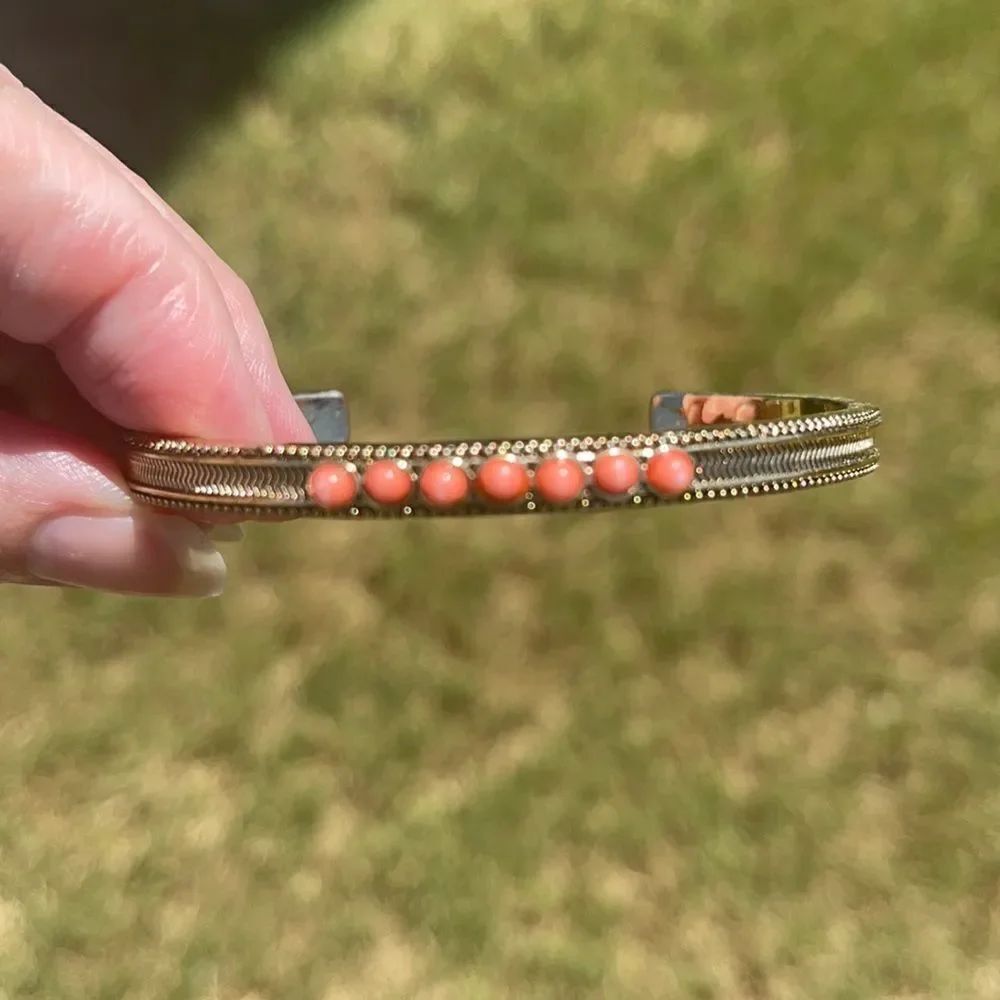 BCBG ORANGE dot Bracelet